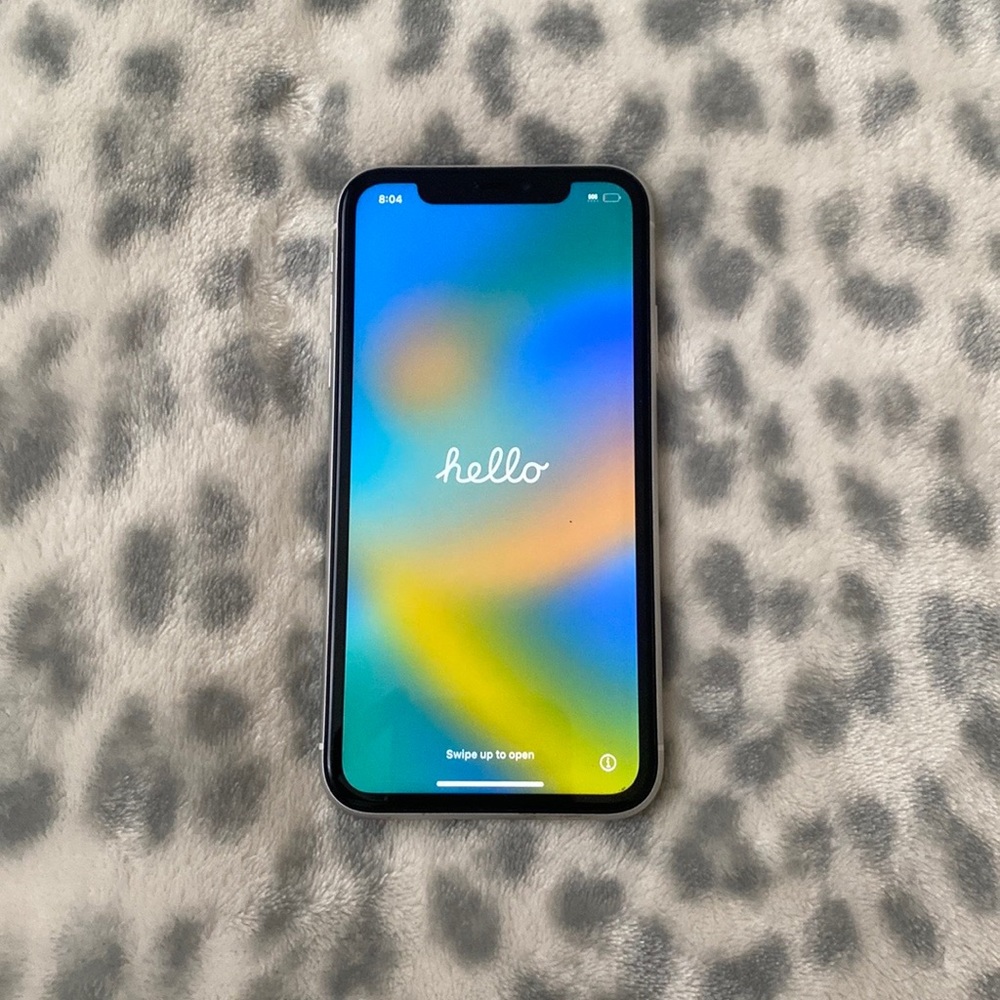 iPhone XR white factory unlocked